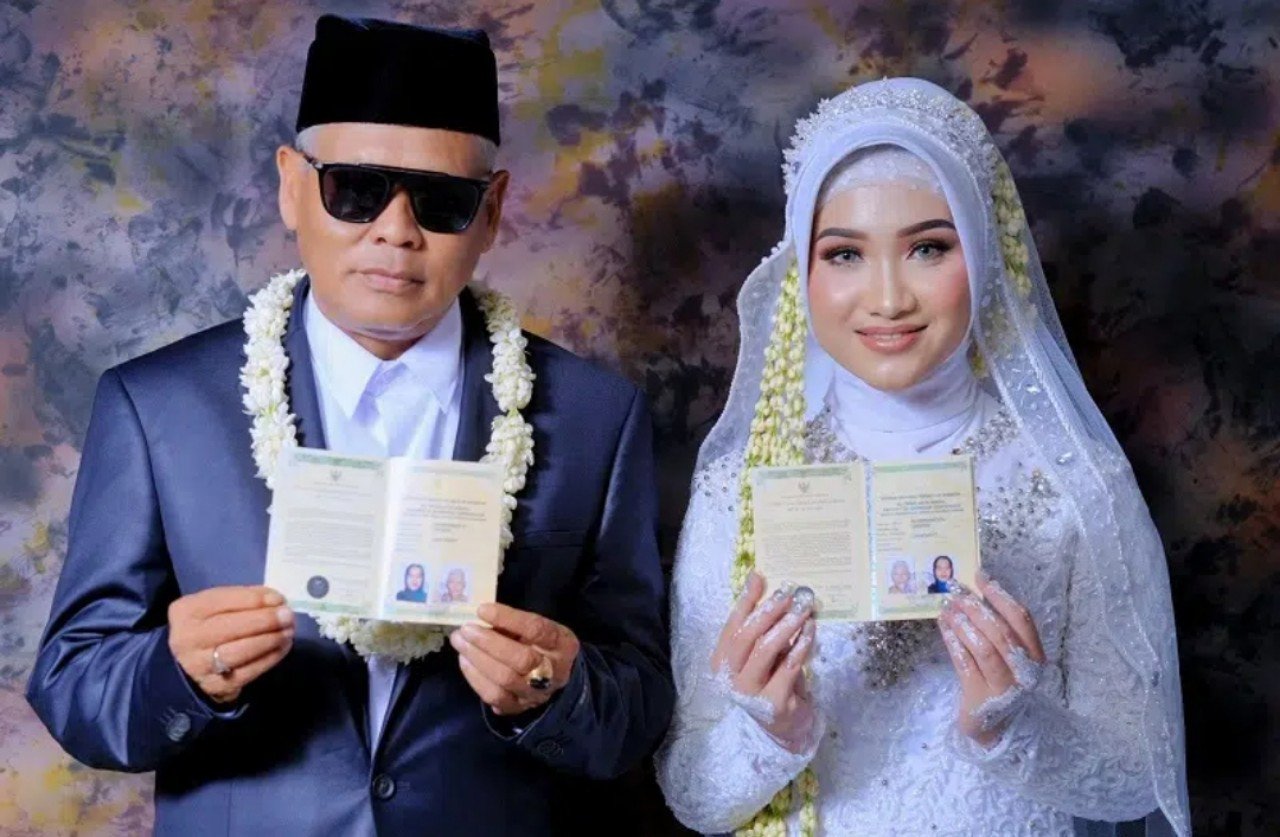 Viral Kakek Nikahi Gadis 19 Tahun Aduh Cantiknya Butonpos 3966