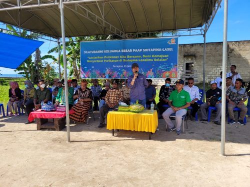 Bupati Buton, La Bakry, meminta warga agar menjaga kelestarian wilayah pesisir. (Foto: Ist)