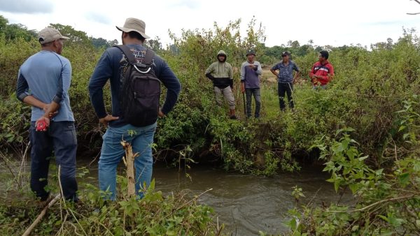 Tim PUPR Mubar kembali survei penanganan genangan air di Bumi Praja Laworoku. (Foto: Labulu)