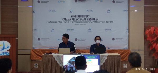 KPPN Baubau menyelenggarakan acara konferensi pers kinerja penyaluran dana APBN Semester 1 Tahun Anggaran 2022. (Foto: Ist)