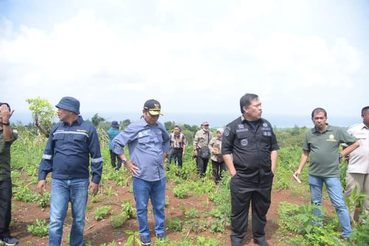 Inspektur Jenderal Kementerian Pertanian RI, Jan Samuel Maringka melakukan kunjungan kerja di Kabupaten Buton. (Foto: Ist)