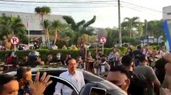 Jokowi disambut warga Kota Baubau. (Foto Murdin)