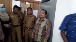 KUNKER : Kepala BPK RI Perwakilan Wilayah Sultra Dadek Nandemar didampingi Plt Kadis Keuangan Ari Asis dan Kepala Inspektorat. (Foto: Anuardin)