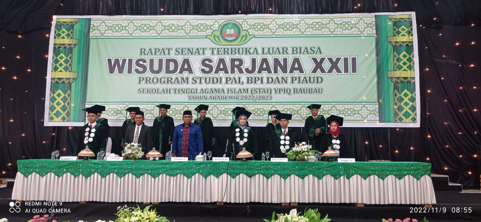 Sekolah Tinggi Agama Islam Yayasan Pendidikan Islam Qaimuddin (STAI YPIQ) menggelar rapat senat terbuka luar biasa pada wisuda ke XXII yang diikuti 289 wisudawan/wisudawati di salah satu gedung di Kota Baubau, Rabu (9/11/2023). (Foto Asmar)