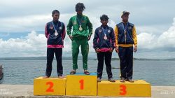 Konawe Utara (Konut) berhasil menyabet tiga medali emas pada Cabor Selam Putra (_Finswimming_) di Porprov XIV Sultra 2022 yang diselenggarakan di Kota Baubau, Selasa (29/11). (Foto Asmar)