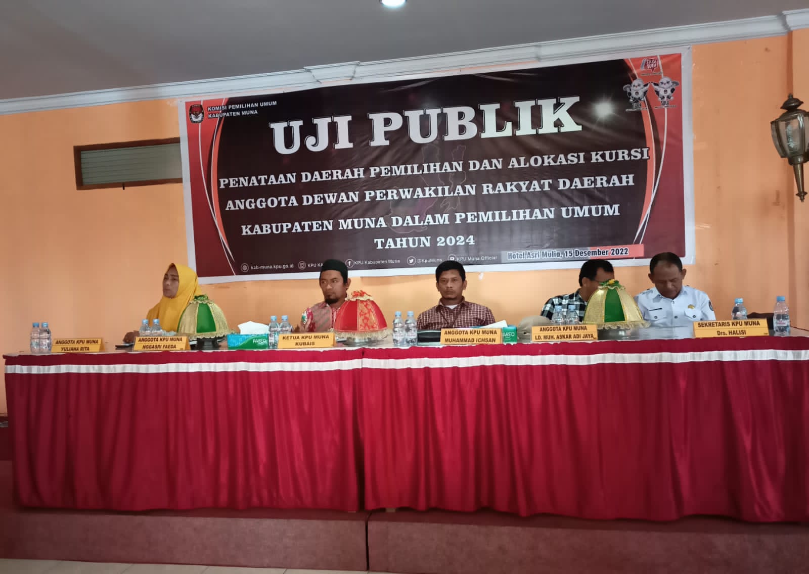 KPUD MUNA : Gelar uji publik pendapilan dan alokasi kursi di Kabupaten Muna pada Pemilu 2024. (Foto: Anuardin)