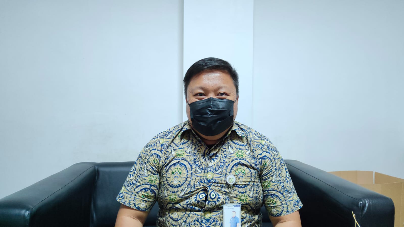 PPS.Kepala Bidang SDM, Umum dan Komunikasi Publik BPJS Cabang Kota Baubau, Amrin Pawiruddin. (Foto Darno Ufatma)