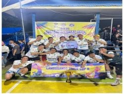 Turnamen Bola Voli Lambusango Timur. Juara Pertama, Mahasiswa STKIP Pelnus Buton Pemain Terbaik